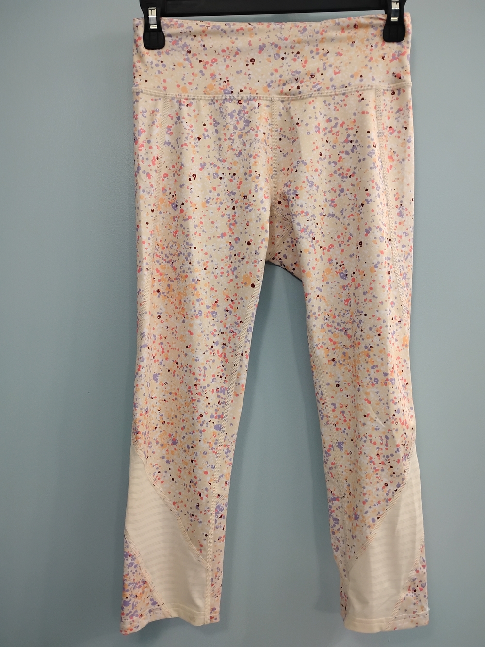 Tek Gear Cream Multi-Speckle Capris - Lightweight Active Leggings Size Small